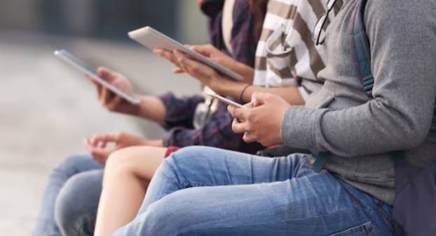 Young Men Targeted in Sexual Extortion Scams Across Social Media, Australian Regulator Warns