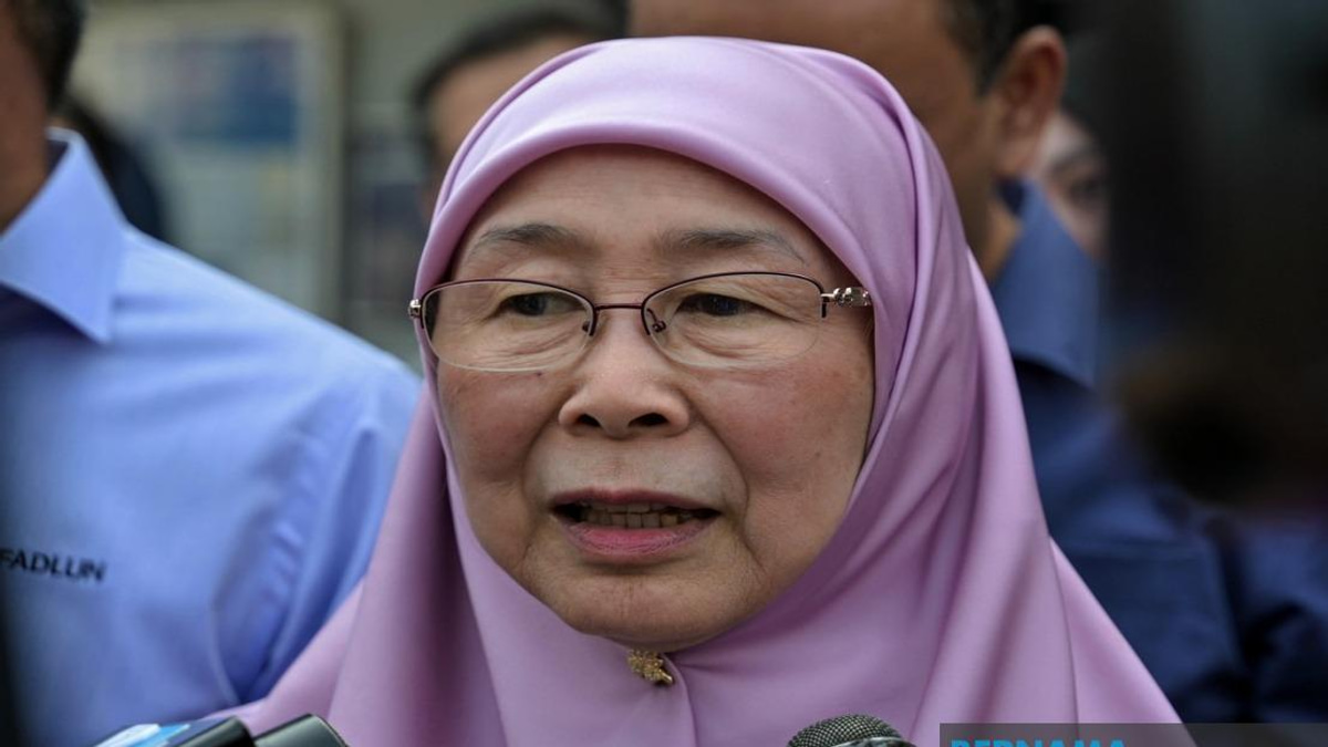 Anwar Ibrahim Set for Hospital Discharge Following Hernia Surgery