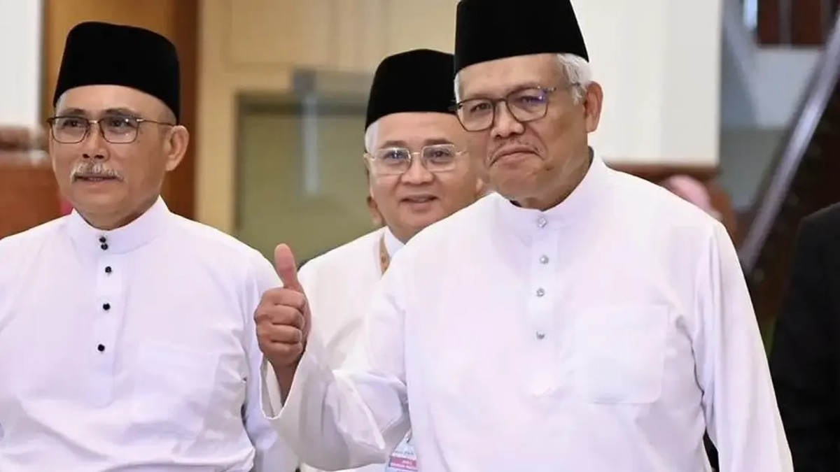 Hamzah Named Opposition Leader Due to Majority Coalition Support, Says Kiandee