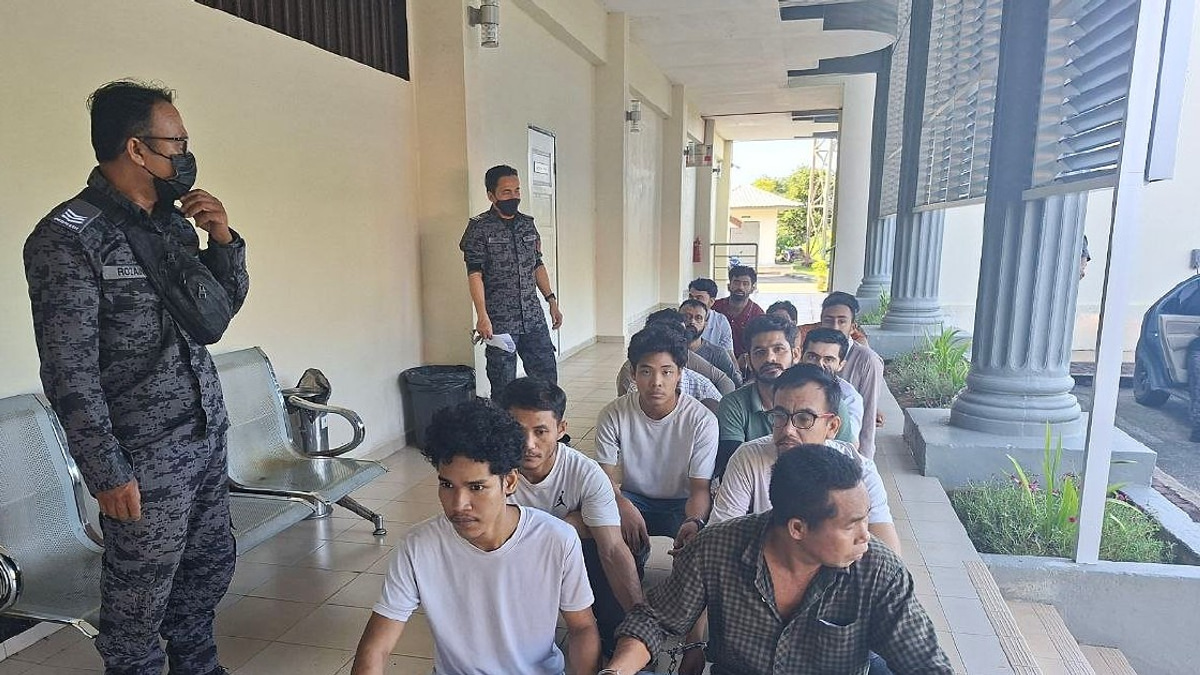 Fourteen Foreigners Charged with Illegal Entry and Pass Violations in Pasir Mas