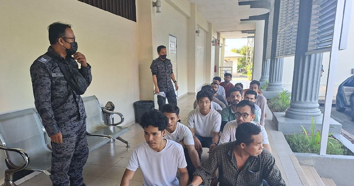Fourteen Foreigners Charged with Illegal Entry and Pass Violations in Pasir Mas