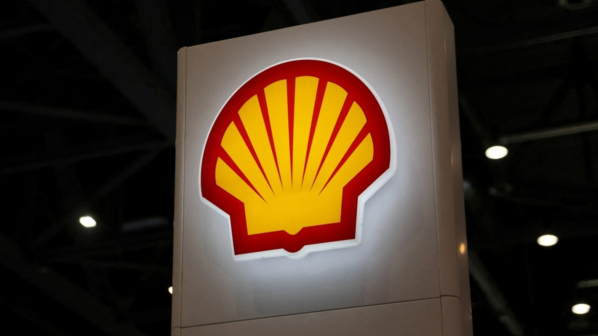 Shell Profits Surge 70% in First Half as Oil Price Turmoil Creates Trading Opportunities