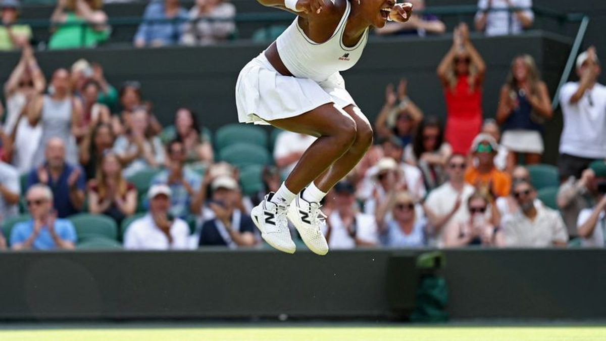 Gauff battles past Sierra in Wimbledon thriller to avoid early exit