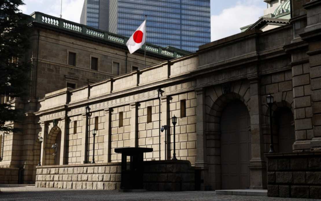 Japanese Yen Slides to 39-Year Low Amid Fed Rate Hike Expectations