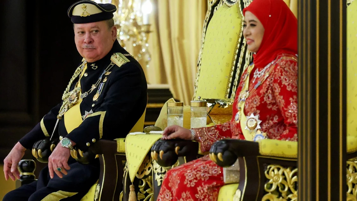 King Calls on Politicians to Exercise Responsibility in Public Statements