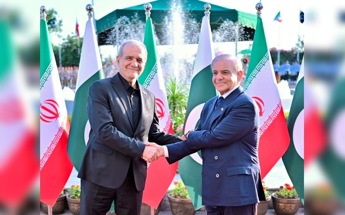 Pakistan Reaffirms Iran's Right to Ballistic Missiles as Pezeshkian Visits Islamabad