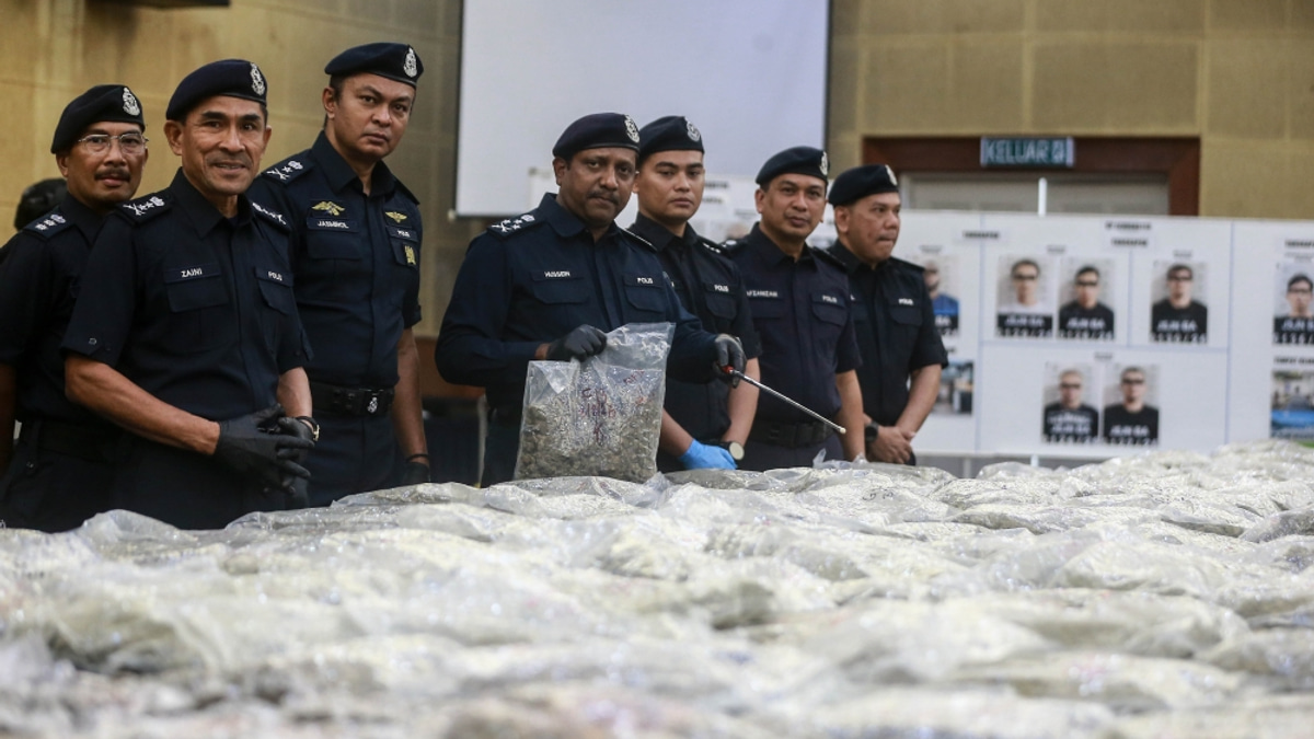 Fourteen Malaysians Arrested Abroad for Drug Smuggling Since January, Police Report