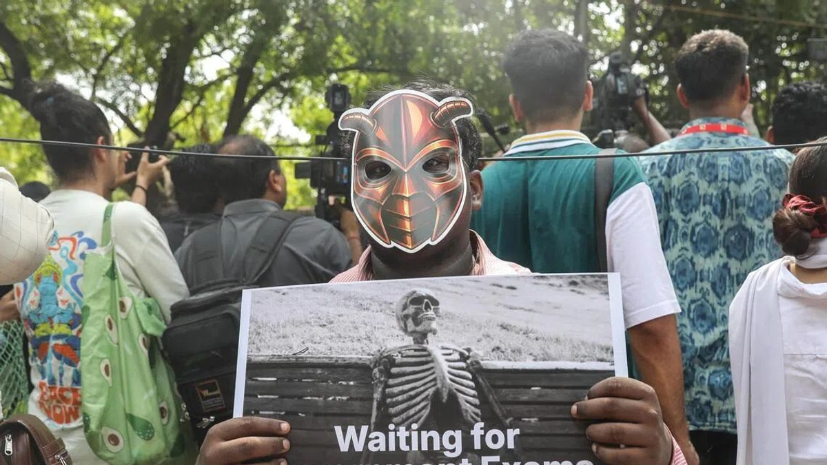 India Deploys Massive Security Operation for Retaken Medical Entrance Exam