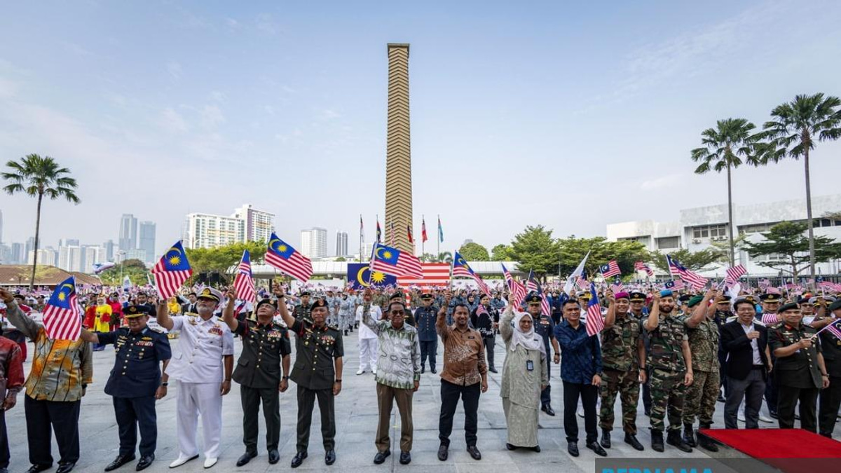 National Day Should Unite, Not Divide, Says Defence Minister