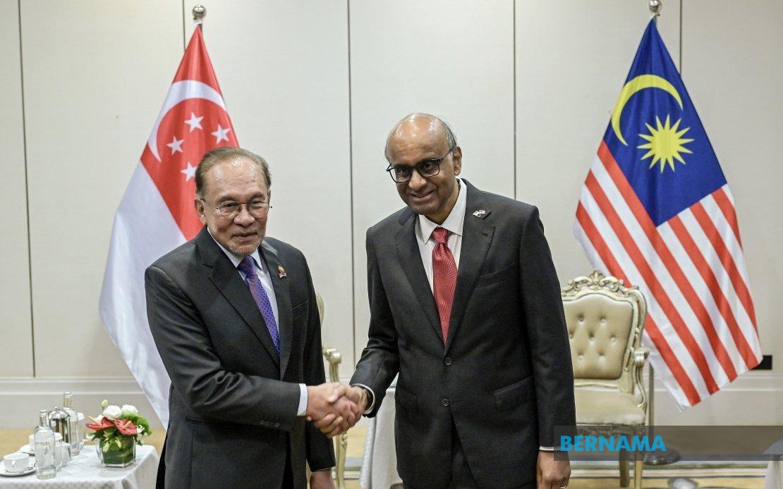 Anwar Receives Singapore President Tharman During State Visit