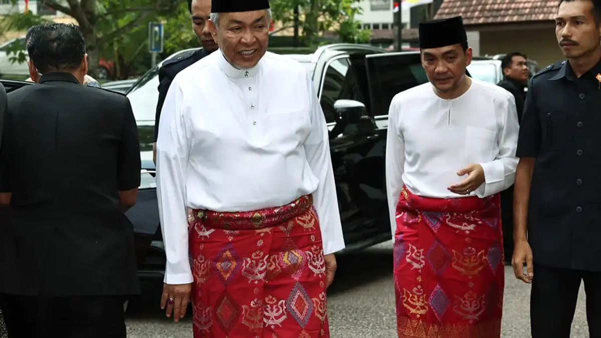 Onn Hafiz apologises to Zahid over resignation call