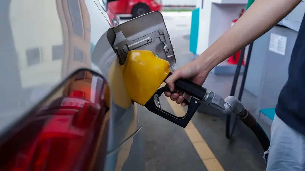 Malaysia's Fuel Supply Secure Through End of July, Says Economy Minister