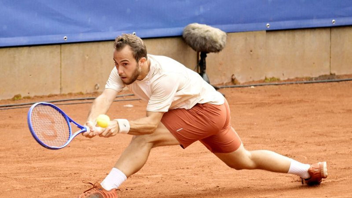 Monfils bids farewell at Roland Garros as Gaston seeks upset in all-French clash