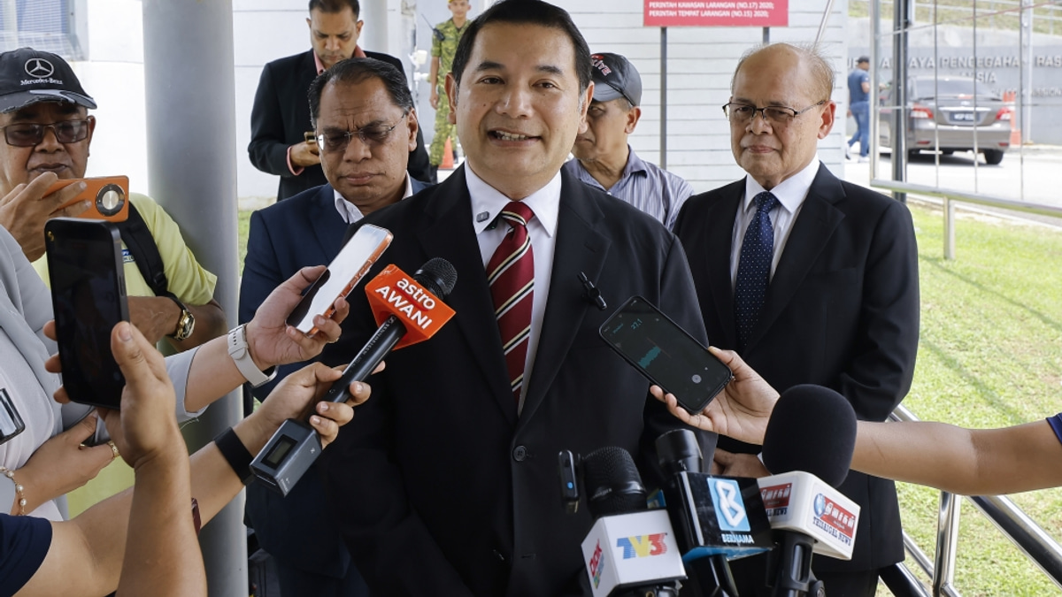 Rafizi Clarifies Arm Holdings Probe Centres on Joint Venture Procedures