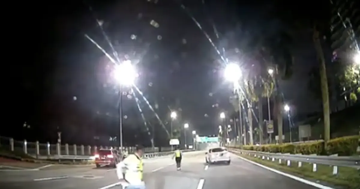20-year-old arrested after driving through police roadblock in Mercedes