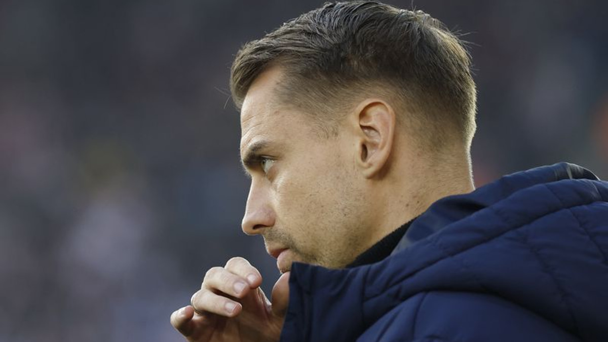 Southampton boss Eckert charged over unauthorized opponent surveillance scheme