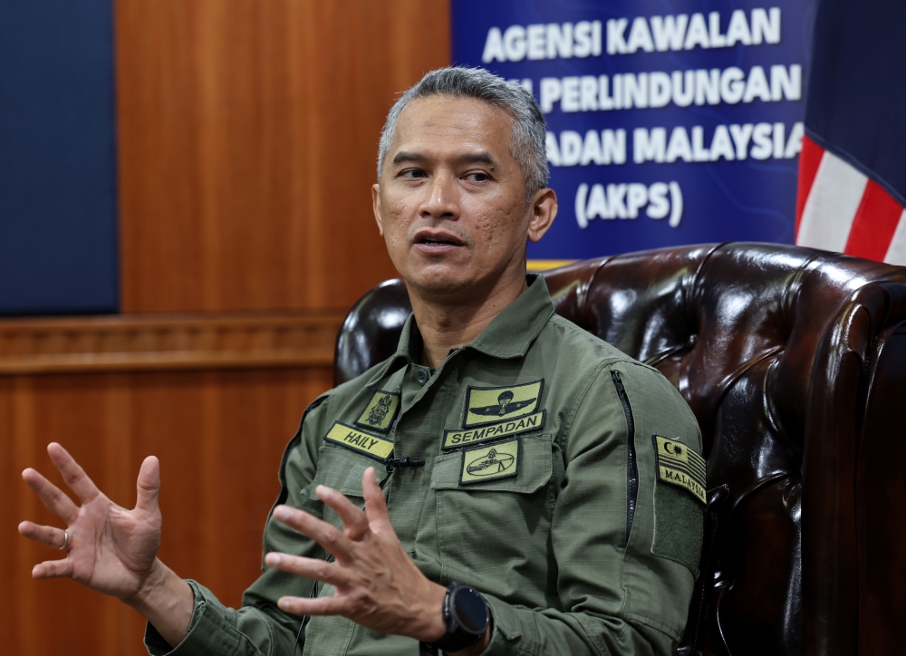 Border Agency Chief: No Alarm Raised Over Malaysia Airlines Pilot's Baggage at KLIA Before Jakarta Drug Arrest