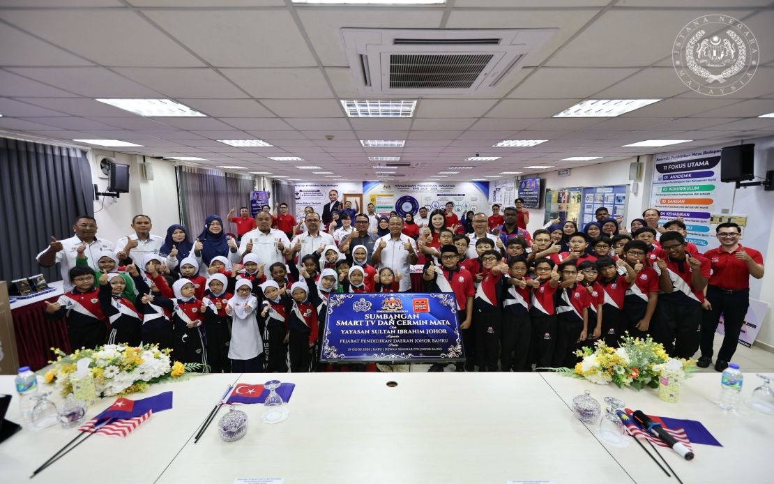 YSIJ Equips Johor Schools With Smart TVs and Vision Screening as Part of Educational Welfare Drive