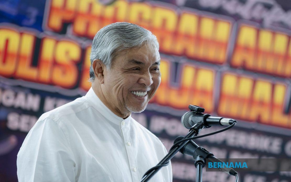 Ahmad Zahid Urges Malaysian Motorcycle Enthusiasts to Respect Foreign Traffic Laws