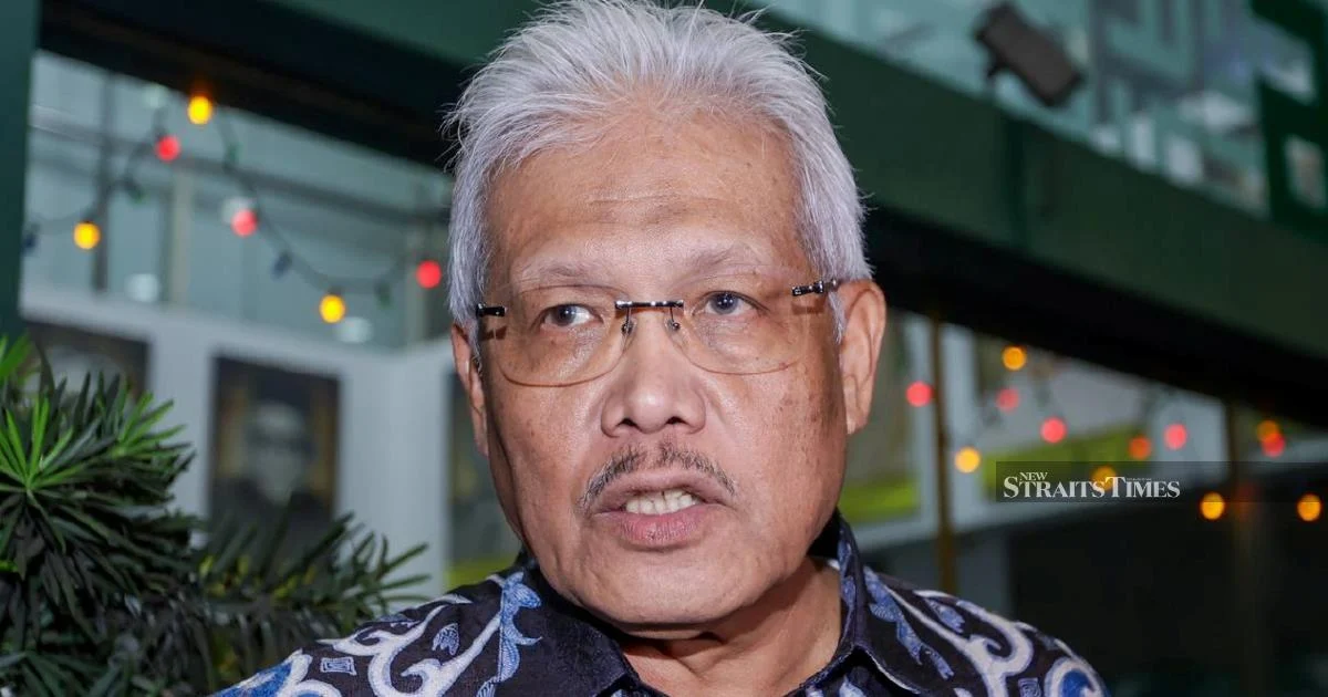 Hamzah Zainudin formally recognised as opposition leader with notice to parliament