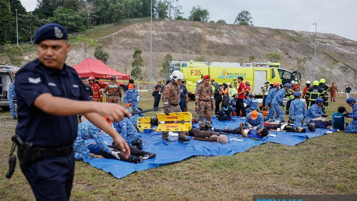Over 20 Agencies Test Emergency Response in Off-Airport Plane Crash Drill