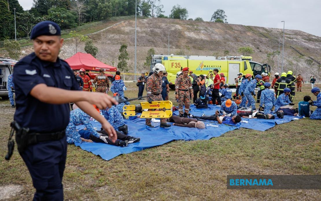 Over 20 Agencies Test Emergency Response in Off-Airport Plane Crash Drill