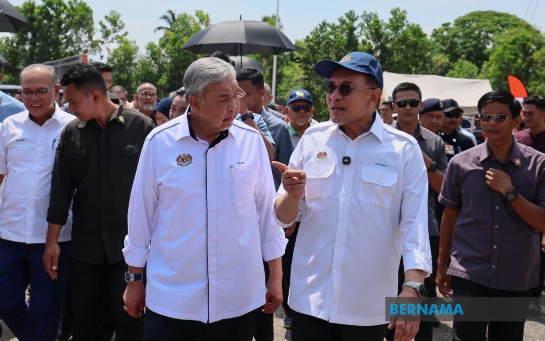 Ahmad Zahid Proposes Transferring FGV Land Back to FELDA to Ease Financial Strain