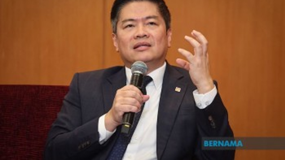 Malaysian Banks Embrace AI But Hesitate on Major Decisions, AICB Study Finds