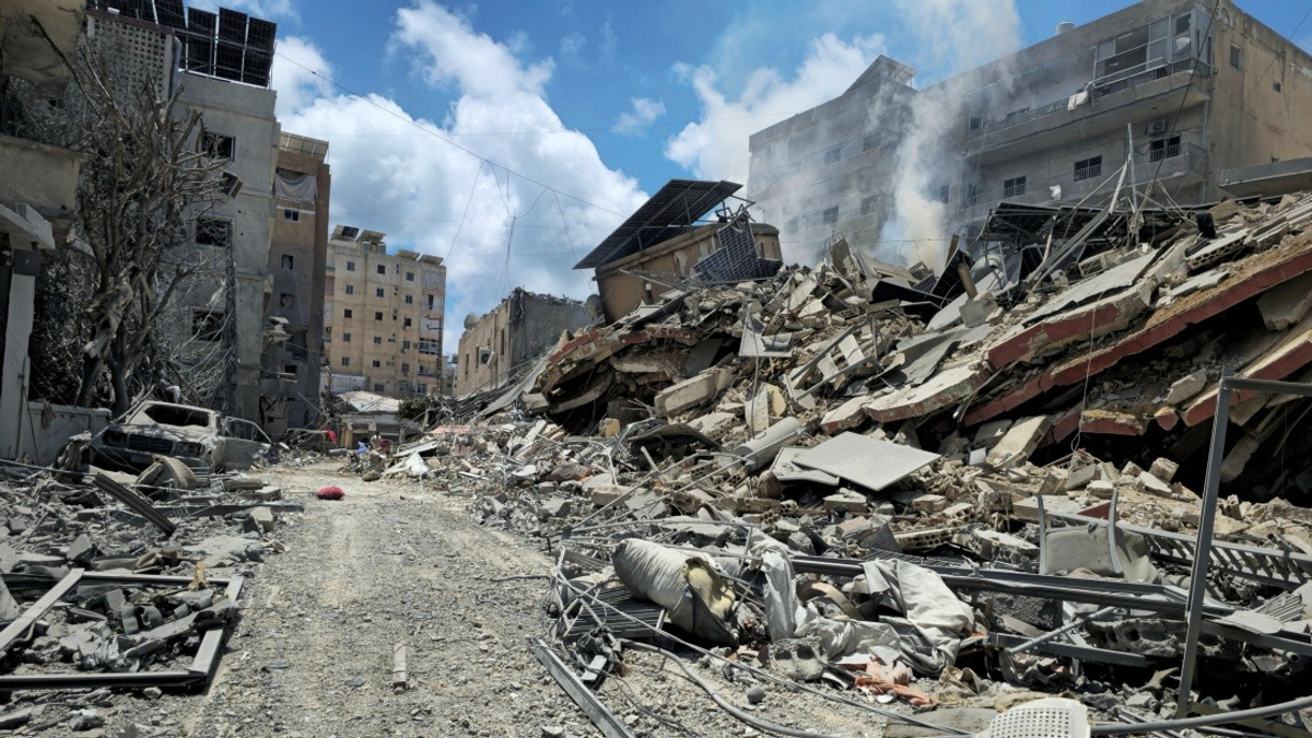 Israeli Strikes Kill 28 People Across Lebanon