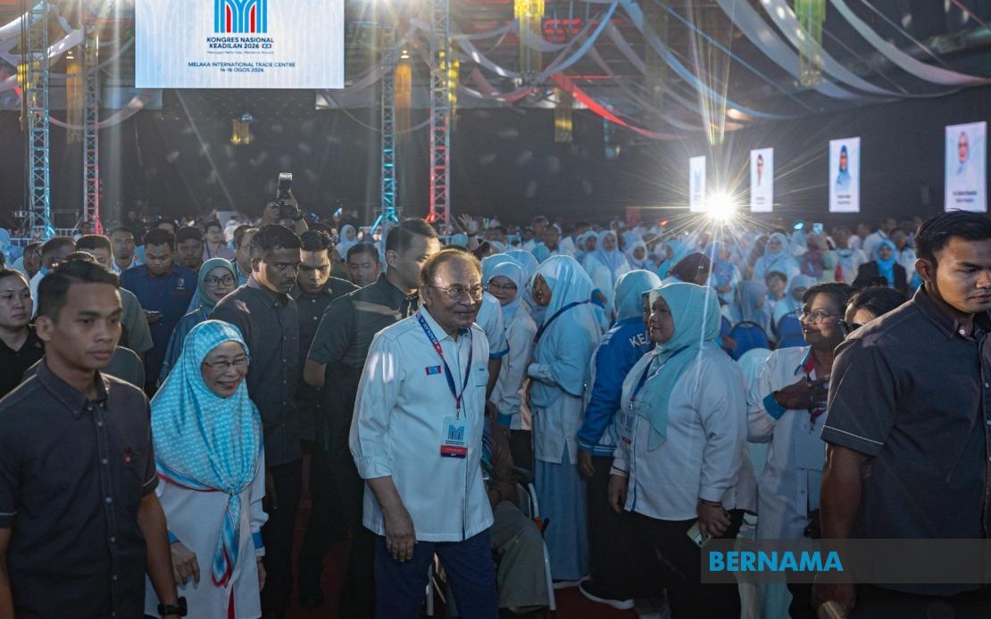 Anwar Reaffirms Commitment to UMNO-BN Cooperation, Prioritising Stability