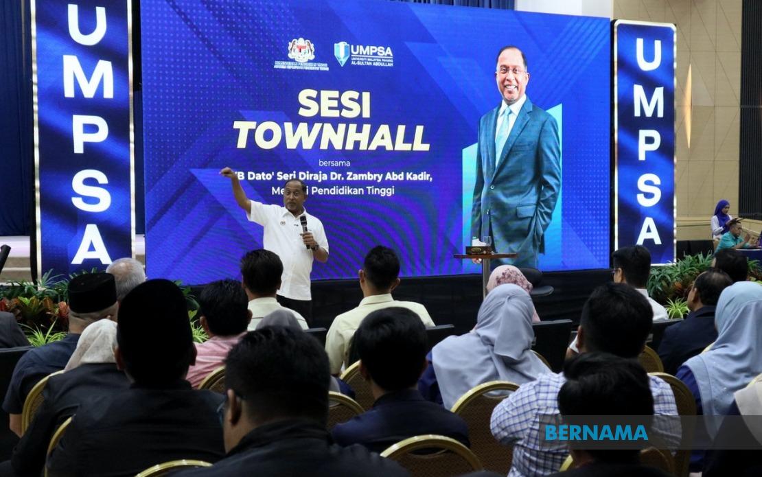 Malaysia's Higher Education Ministry Implements PM's Student Disciplinary Review Directive