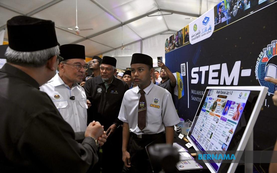 Anwar Approves RM4.6 Million to Upgrade Islamic Schools Across Penang
