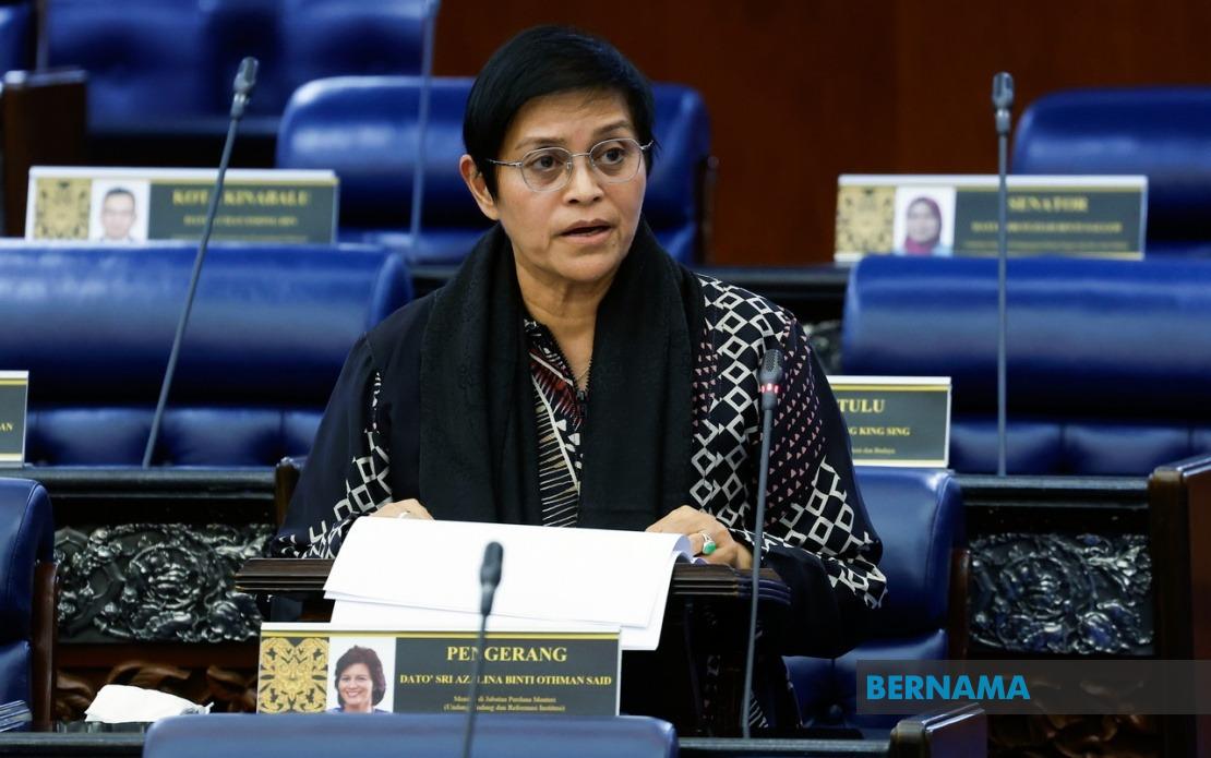 Government Open to Royal Commission on 'Corporate Mafia' Probe, Says Azalina
