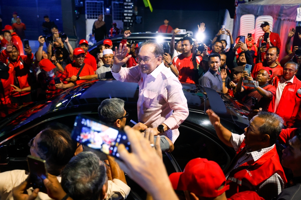 Anwar Affirms Unity Government Stability Amid Economic Growth
