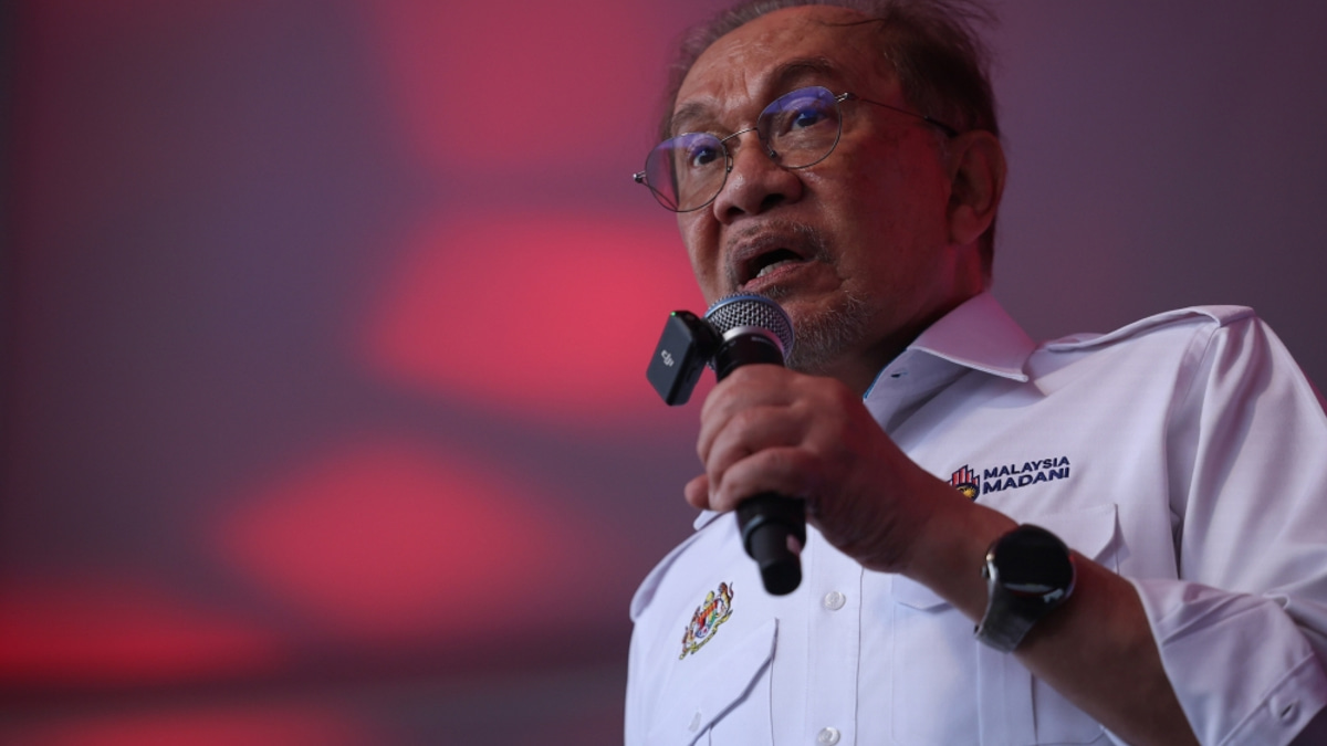 Anwar Vows Criminal Charges Against Tabung Haji Officials if Evidence Supports Prosecution