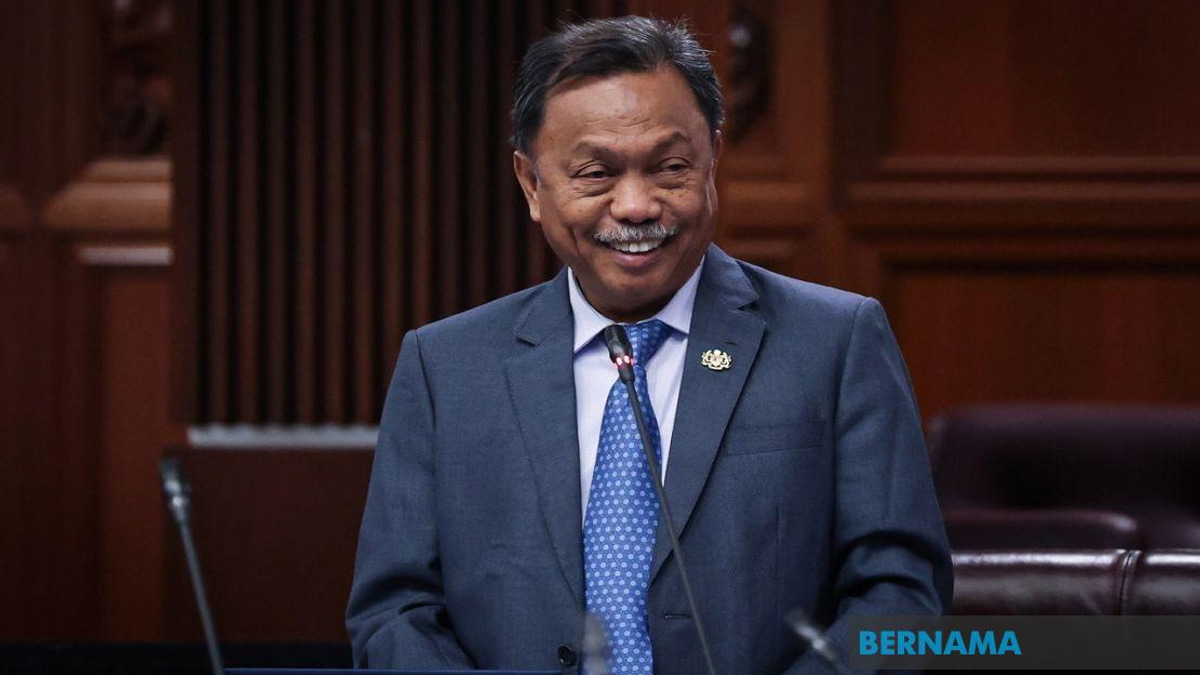 Deputy Minister Yusof Apdal Dismisses Resignation Rumours as False Claims