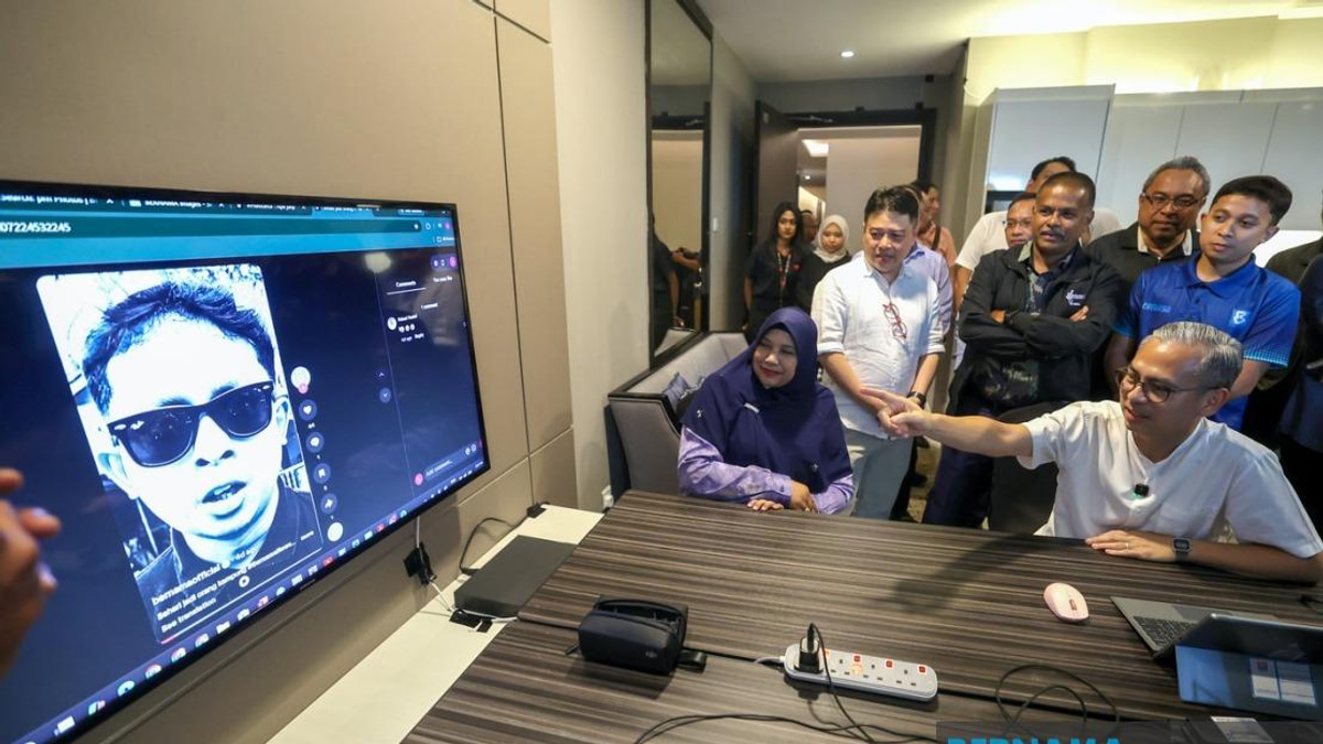Communications Minister Praises Bernama's Professional Coverage of Johor Election