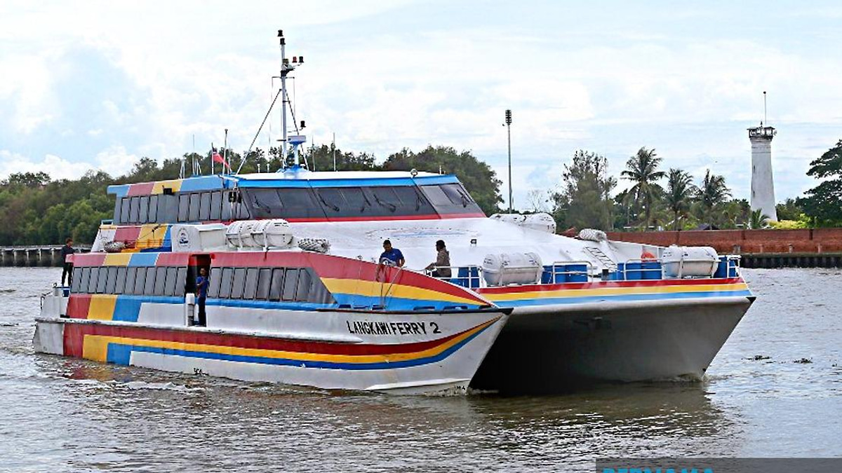 Langkawi Ferry Operators Demand Urgent Dredging of Shipping Channels to Avert Safety Crisis