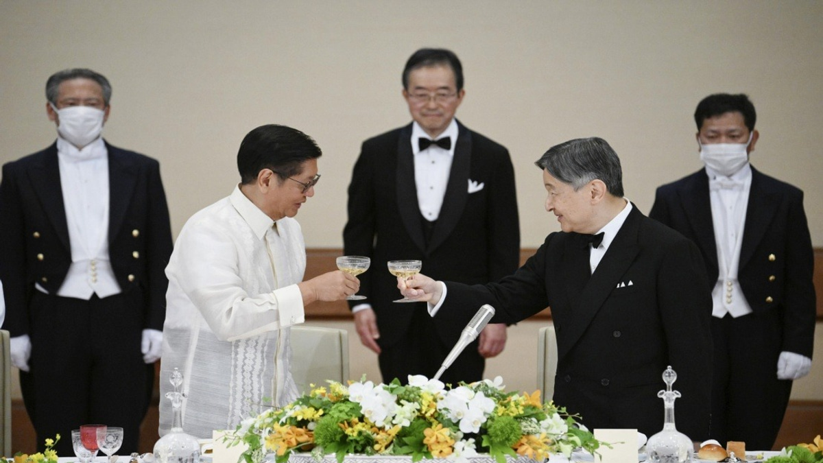 Japan's Emperor Naruhito Celebrates Deepening Ties With Philippines at State Banquet