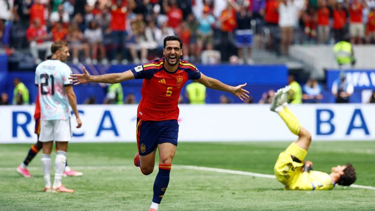 Merino's Late Magic Sends Spain Past Injury-Ravaged Belgium into World Cup Semi-Finals