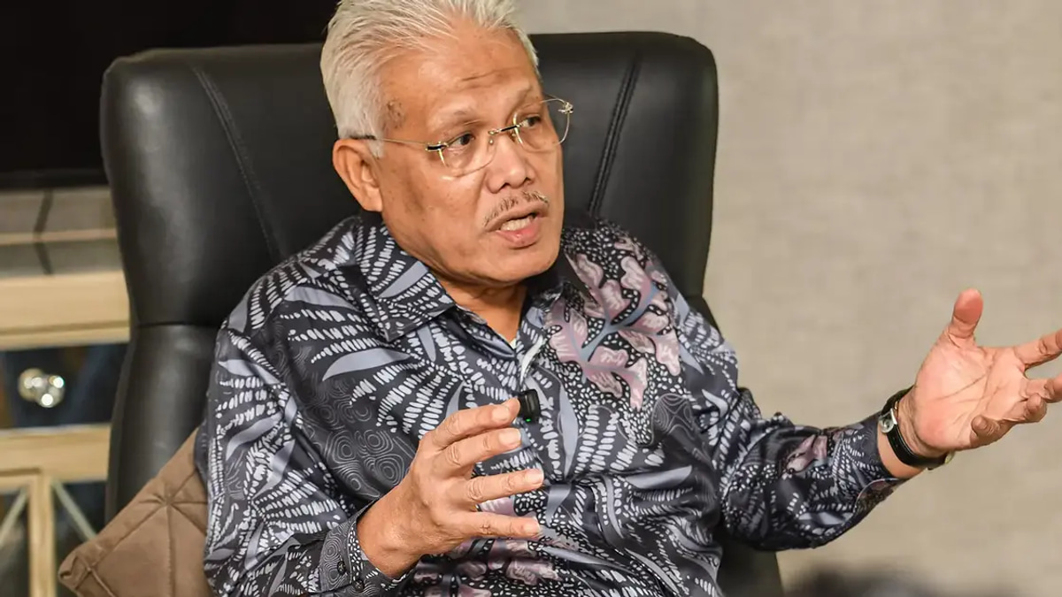 Hamzah set to launch new political party next month