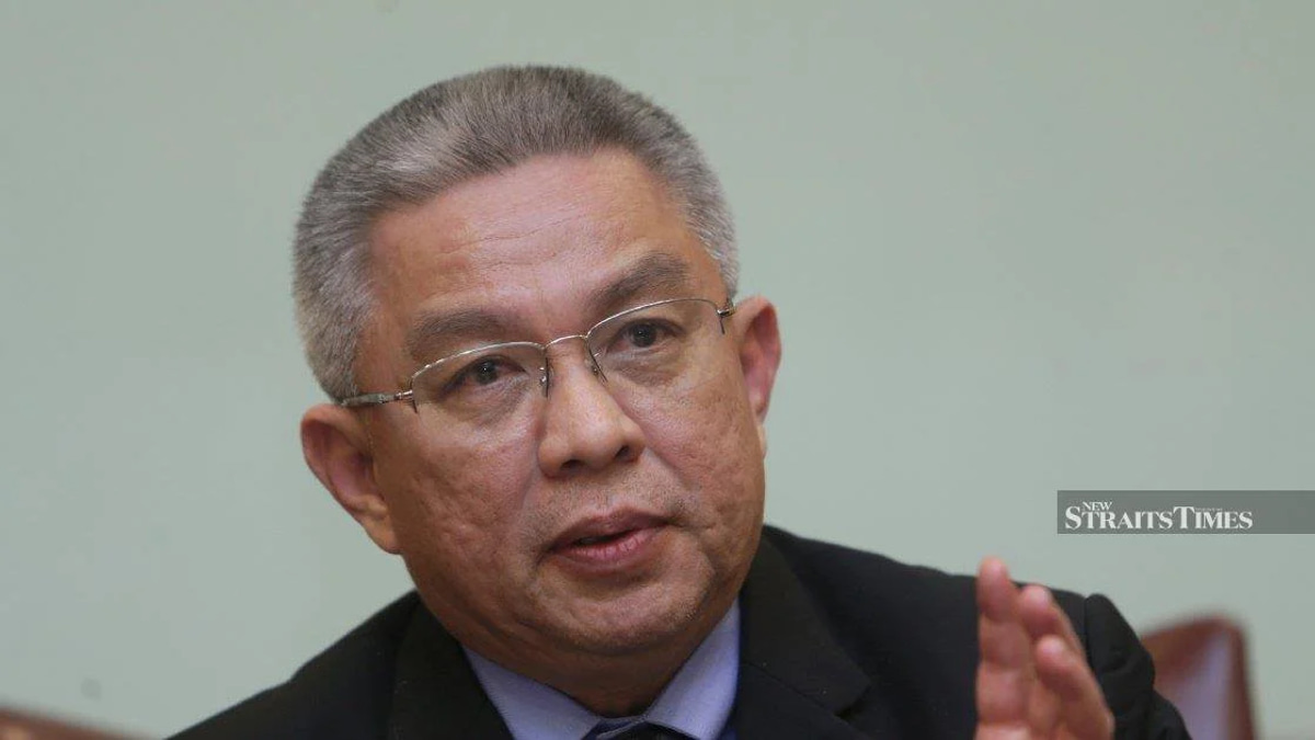 Dr Adham Baba and Former Assemblyman Alwiyah Talib Among 56 BN Candidates for Johor State Election