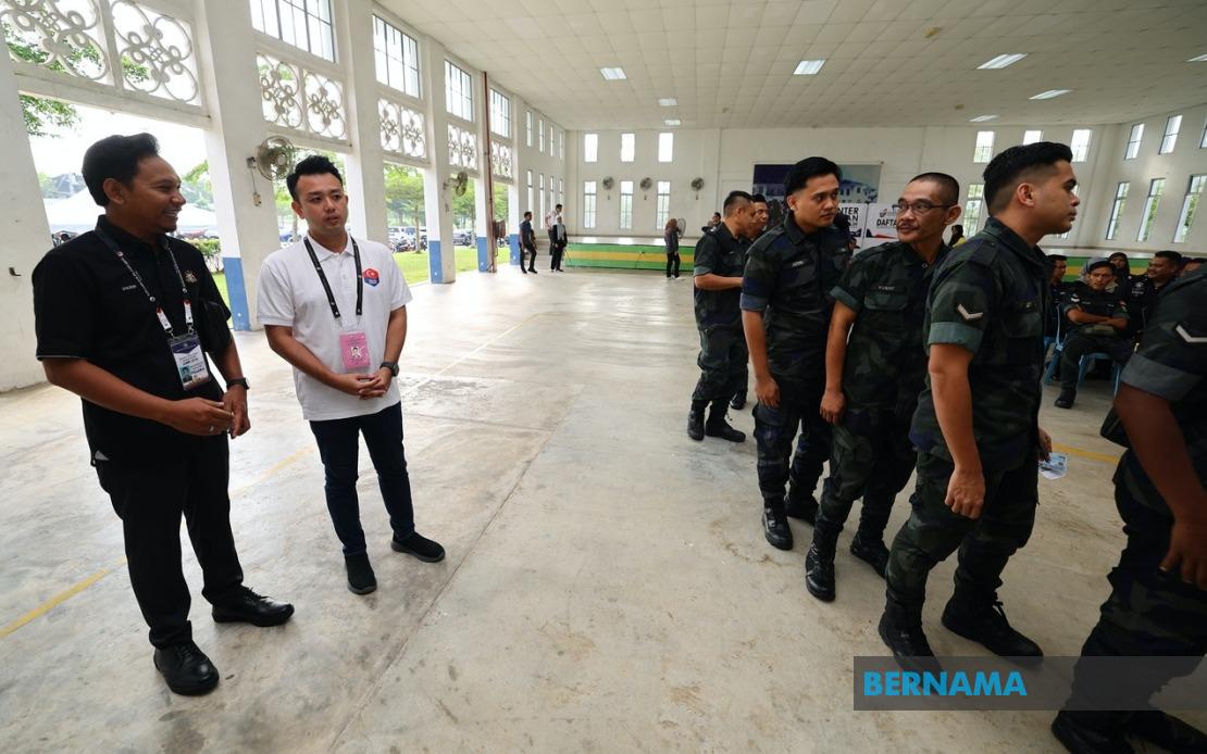Johor Election Candidates Monitor Early Voting for Armed Forces and Police