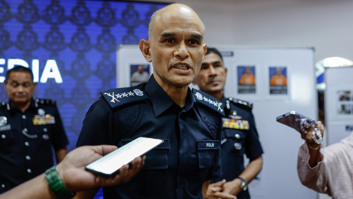 Selangor Police Dismantle Four Call Centre Fraud Rings, Arrest 43 Suspects