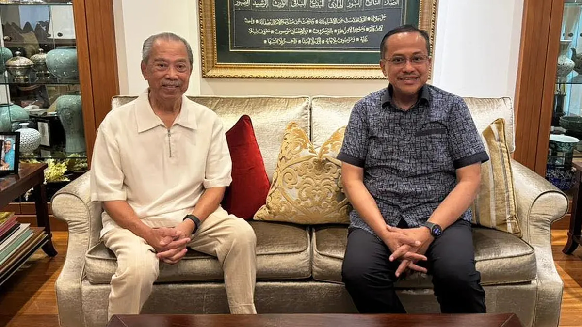 Can Muhyiddin Bridge Bersatu's Internal Rifts and Unite Malays, Asks Political Analyst