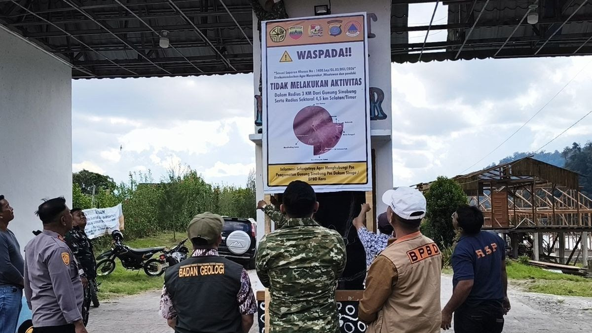North Sumatra closes tourism sites as Mount Sinabung shows renewed volcanic unrest