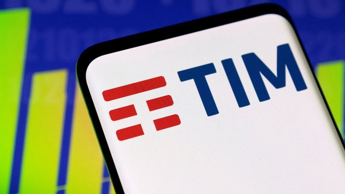 Telecom Italia Completes Savings Share Conversion Ahead of Poste Italiane Takeover
