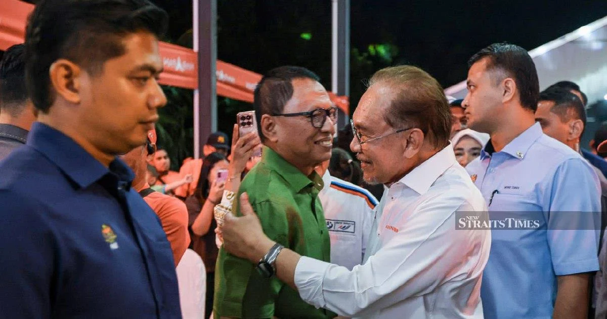 Rafizi Quips About Puad's Political Shift After High-Profile Meeting with Anwar
