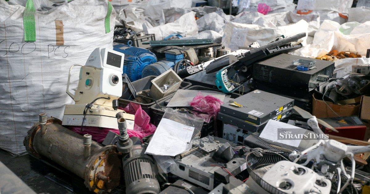 Ten GOF officers detained over extortion allegations at Penang e-waste facility