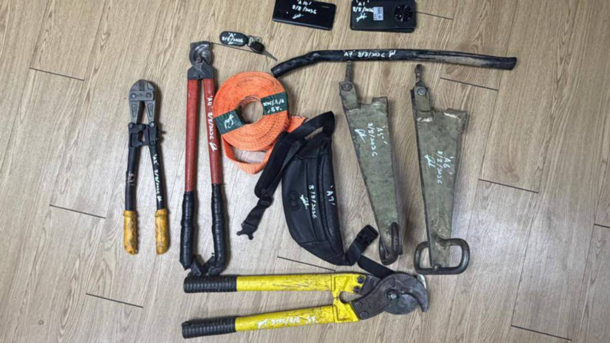 Cable Theft Suspect Apprehended After Dramatic 50km Police Pursuit Ends in Jasin Crash